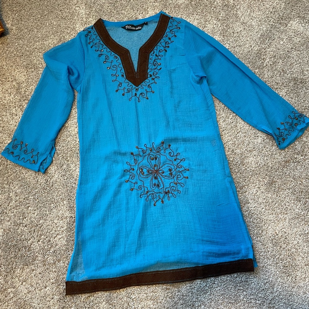 Uluwatu Bali-style beach Cover-up, size medium
